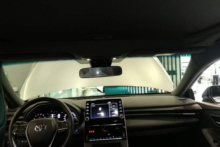 Used Toyota Avalon 2019 2.0L Luxury Edition China VI Standard Headliner