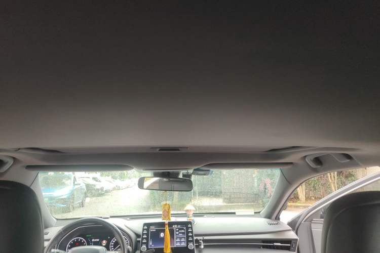 Used Toyota Avalon 2019 2.0L XLE Premium Edition China VI Headliner