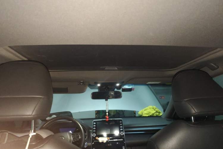 Used Toyota Avalon 2019 Dual-Engine 2.5L Luxury Edition China VI Standard Headliner