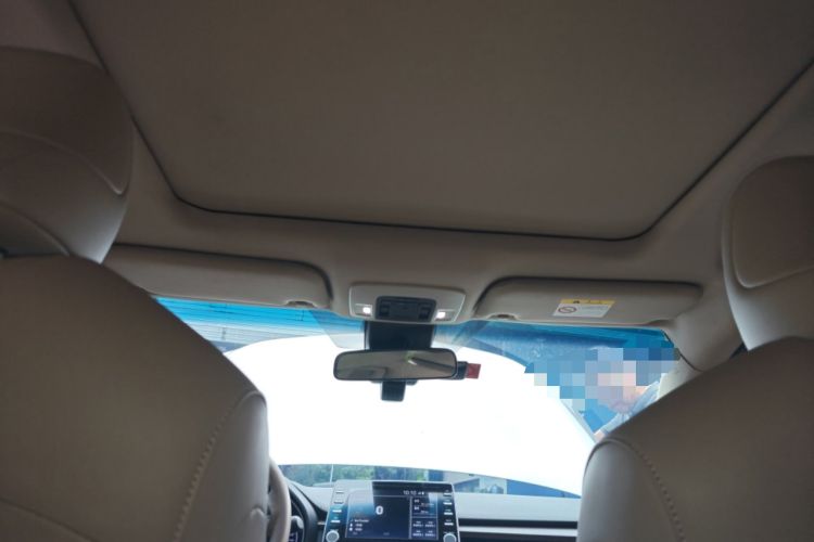 Used Toyota Avalon 2019 2.5L Touring Premium Version China VI Standard Headliner