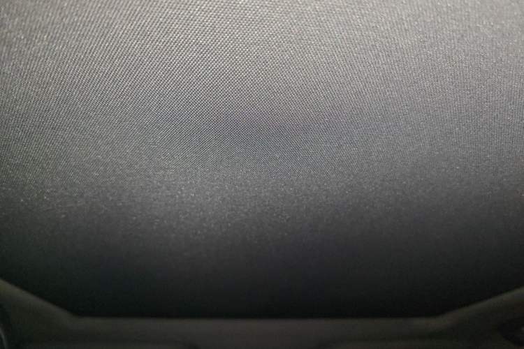 Used Toyota Avalon 2019 Dual-Engine 2.5L XLE Prestige Version China VI Standard Headliner