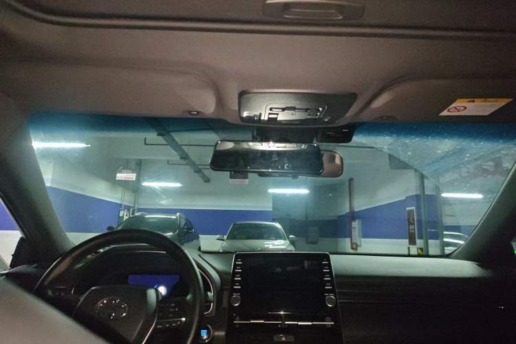 Used Toyota Avalon 2019 2.0L Luxury Edition China VI Standard Headliner