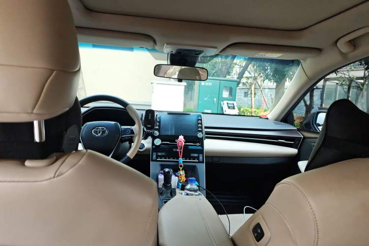 Used Toyota Avalon 2019 2.5L Touring Premium Version China VI Standard Headliner