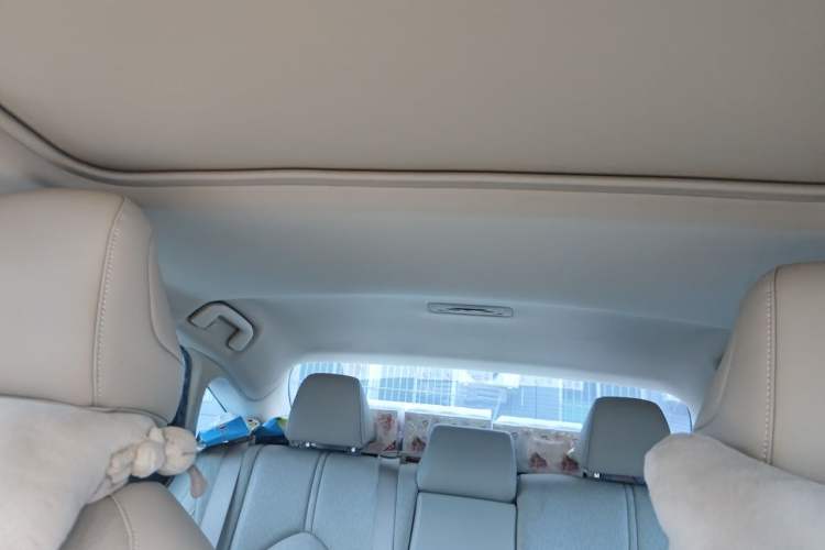 Used Toyota Avalon 2019 2.0L Luxury Edition China VI Standard Headliner