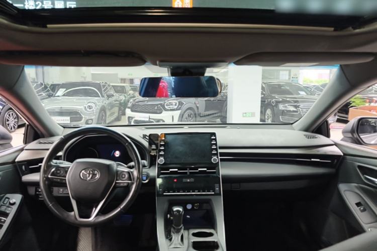 Used Toyota Avalon 2019 2.0L XLE Premium Edition China VI Headliner