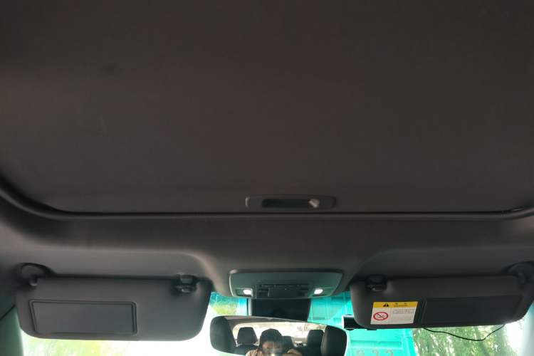 Used Toyota Avalon 2019 2.0L Luxury Edition China VI Standard Headliner