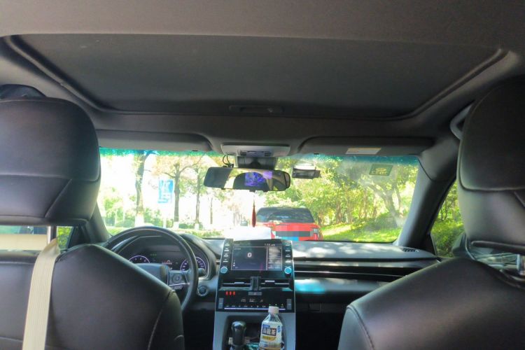 Used Toyota Avalon 2019 2.0L XLE Premium Edition China VI Headliner