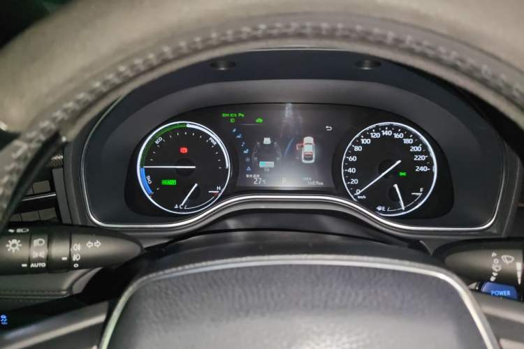 Used Toyota Avalon 2019 Dual-Engine 2.5L XLE Prestige Version China VI Standard Instrument Cluster