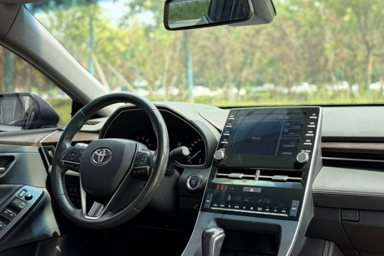 Used Toyota Avalon 2019 2.0L Luxury Edition China VI Standard Interior 1
