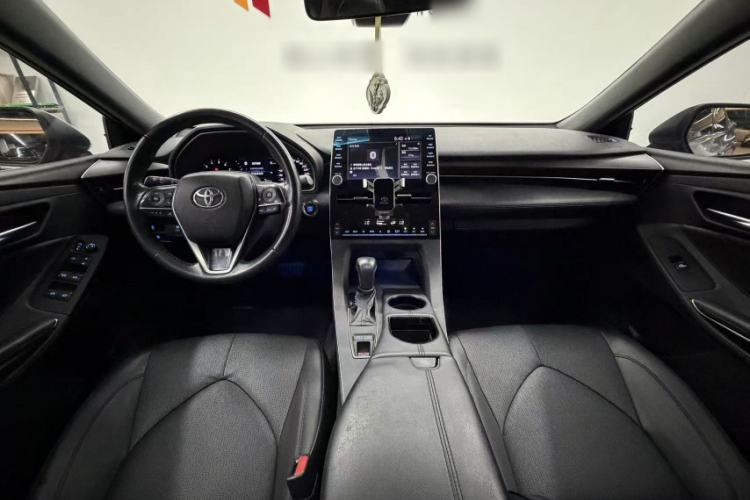 Used Toyota Avalon 2019 2.0L Luxury Edition China VI Standard Interior 1