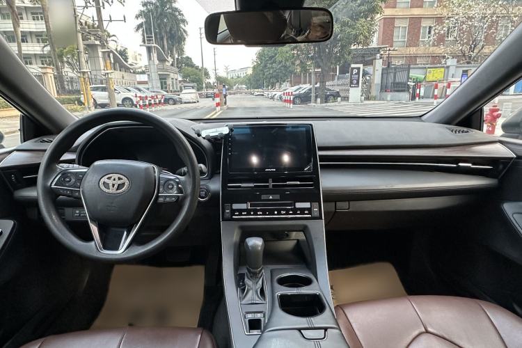 Used Toyota Avalon 2019 2.0L Ambition Edition China VI Interior 1