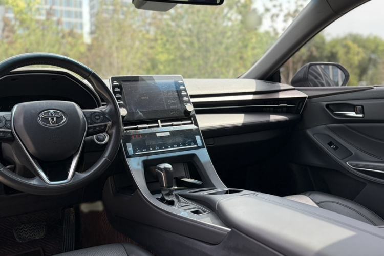 Used Toyota Avalon 2019 2.0L Luxury Edition China VI Standard Interior 2