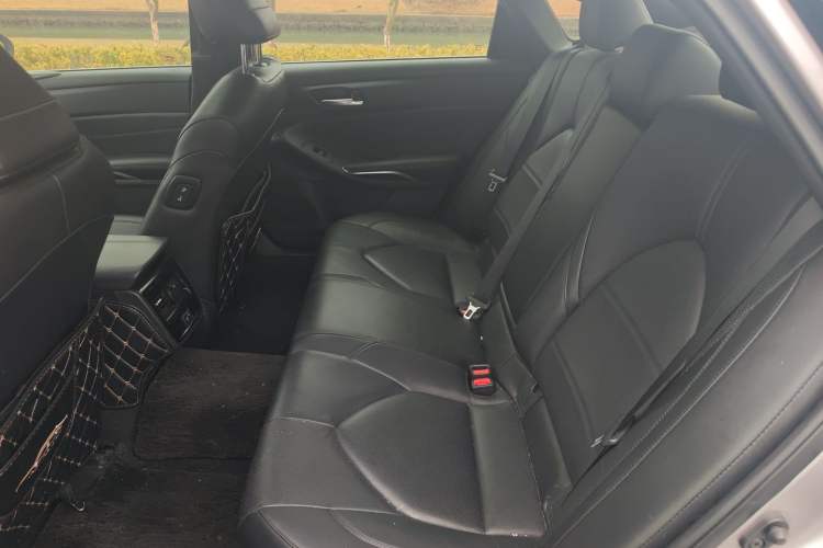 Used Toyota Avalon 2019 Dual-Engine 2.5L Luxury Edition China VI Standard Interior 3