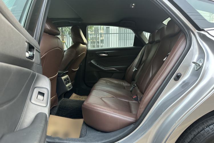 Used Toyota Avalon 2019 2.0L Ambition Edition China VI Interior 3