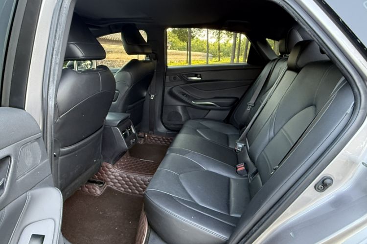 Used Toyota Avalon 2019 2.0L Luxury Edition China VI Standard Interior 3