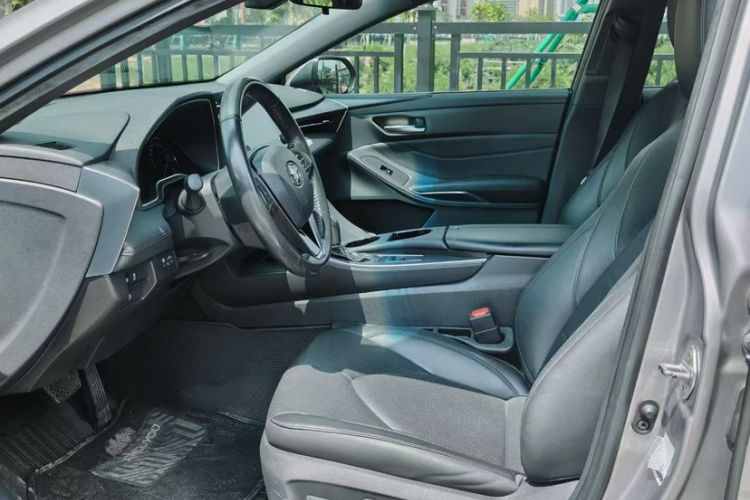 Used Toyota Avalon 2019 Dual-Engine 2.5L Luxury Edition China VI Standard Interior 3