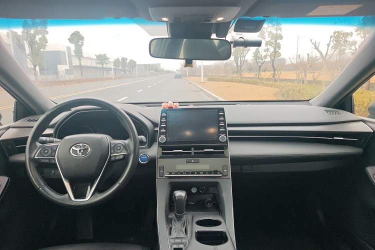 Used Toyota Avalon 2019 Dual-Engine 2.5L Luxury Edition China VI Standard Interior 4