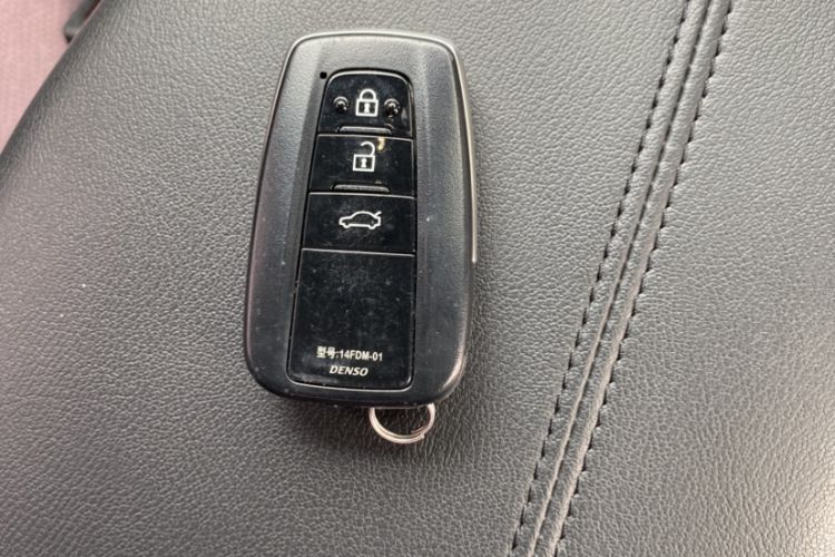 Used Toyota Avalon 2019 Dual-Engine 2.5L Luxury Edition China VI Standard Interior 7