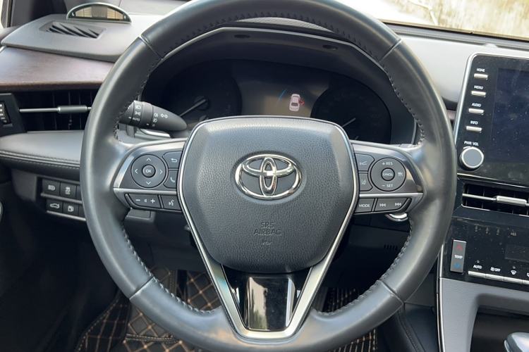 Used Toyota Avalon 2019 2.0L Luxury Edition China VI Standard Interior 7