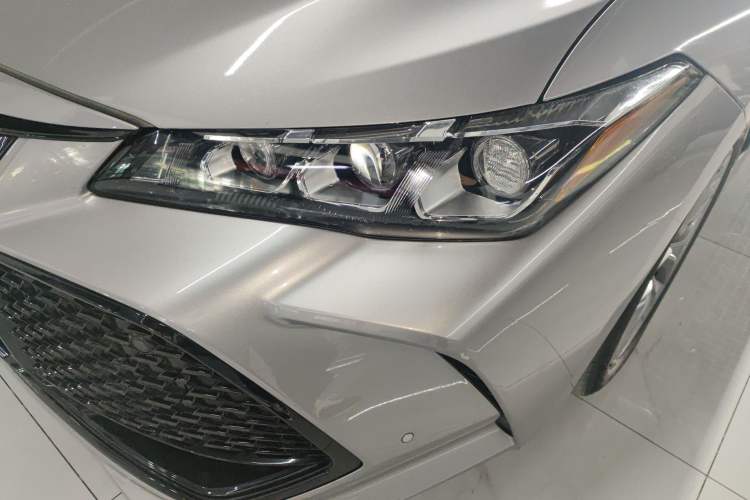 Used Toyota Avalon 2019 2.5L Ambition Version China VI Standard Left Front Headlight
