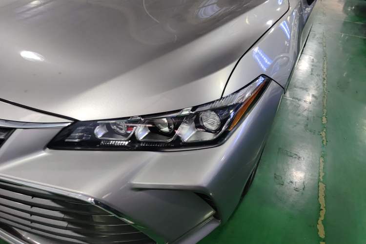 Used Toyota Avalon 2019 2.0L Ambition Edition China VI Left Front Headlight