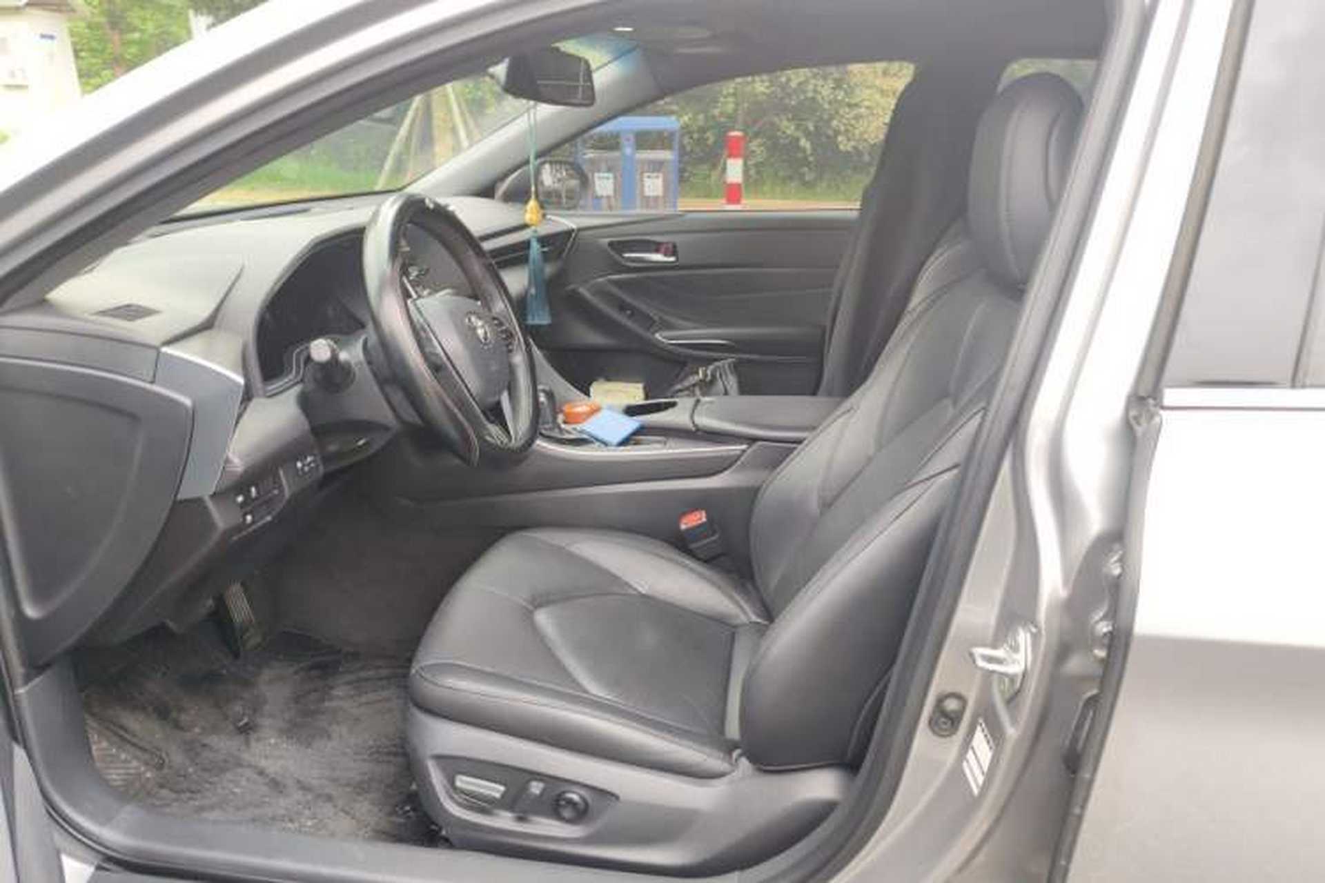 Used Toyota Avalon 2019 Dual-Engine 2.5L Luxury Edition China VI Standard Left Front Seat