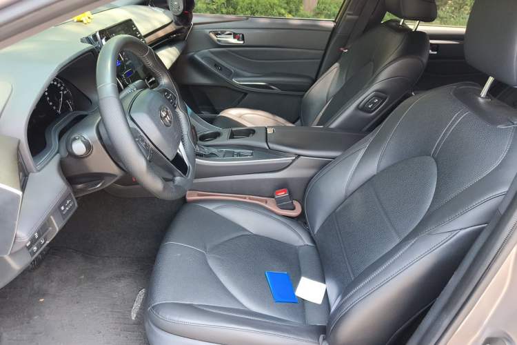 Used Toyota Avalon 2019 2.0L XLE Premium Edition China VI Left Front Seat