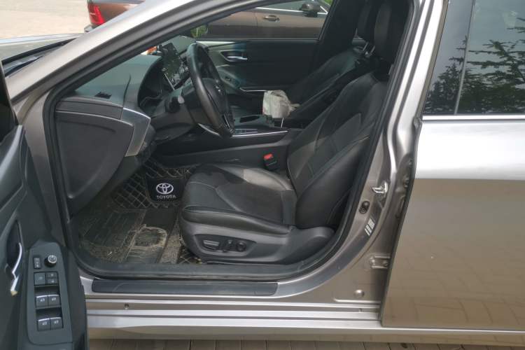 Used Toyota Avalon 2019 Dual-Engine 2.5L Luxury Edition China VI Standard Left Front Seat