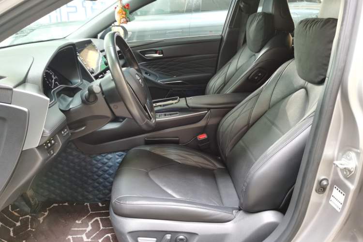 Used Toyota Avalon 2019 Dual-Engine 2.5L XLE Prestige Version China VI Standard Left Front Seat