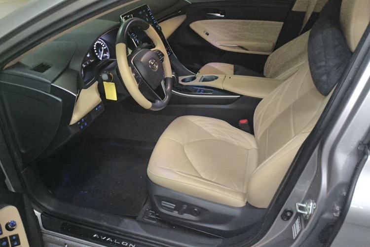 Used Toyota Avalon 2019 Dual-Engine 2.5L XLE Prestige Version China VI Standard Left Front Seat