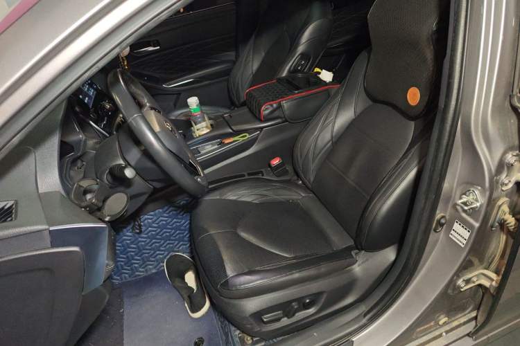 Used Toyota Avalon 2019 Dual-Engine 2.5L XLE Prestige Version China V Standard Left Front Seat