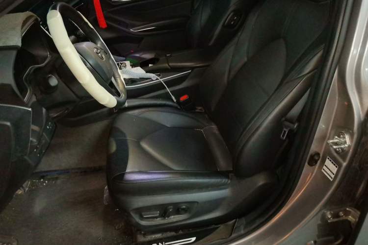 Used Toyota Avalon 2019 2.0L Luxury Edition China VI Standard Left Front Seat