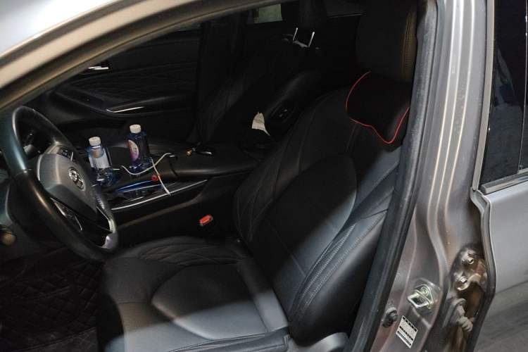 Used Toyota Avalon 2019 Dual-Engine 2.5L XLE Prestige Version China VI Standard Left Front Seat
