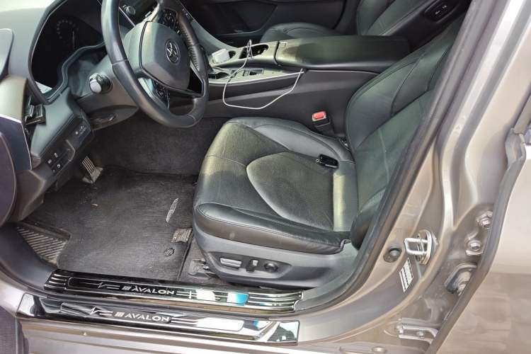 Used Toyota Avalon 2019 2.0L Luxury Edition China VI Standard Left Front Seat