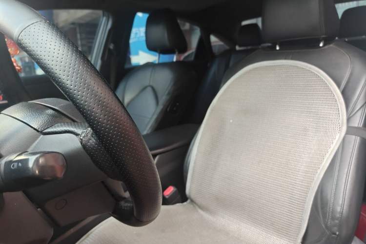 Used Toyota Avalon 2019 2.0L XLE Premium Edition China VI Left Front Seat