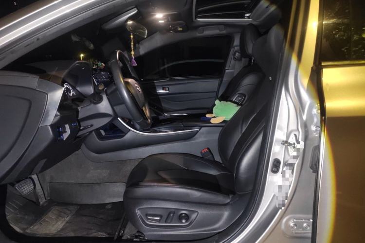 Used Toyota Avalon 2019 2.0L XLE Premium Edition China VI Left Front Seat