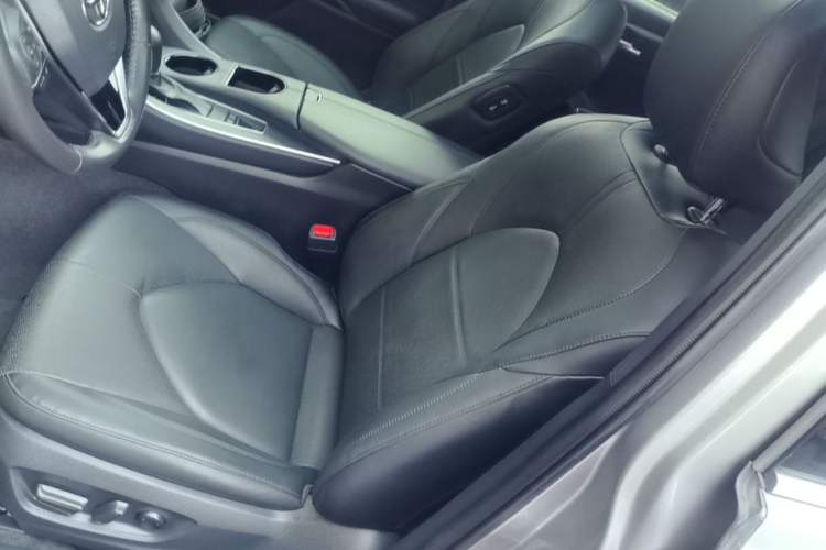 Used Toyota Avalon 2019 2.0L Luxury Edition China VI Standard Left Front Seat