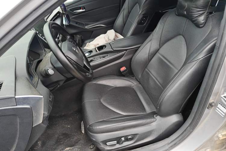 Used Toyota Avalon 2019 2.0L Luxury Edition China VI Standard Left Front Seat