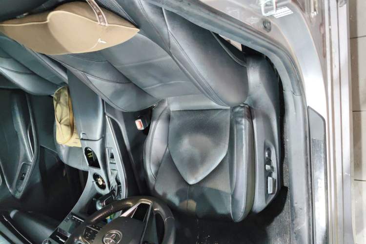 Used Toyota Avalon 2019 2.0L XLE Premium Edition China VI Left Front Seat