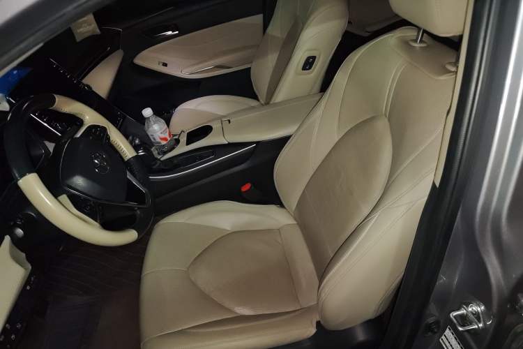 Used Toyota Avalon 2019 2.0L XLE Premium Edition China VI Left Front Seat