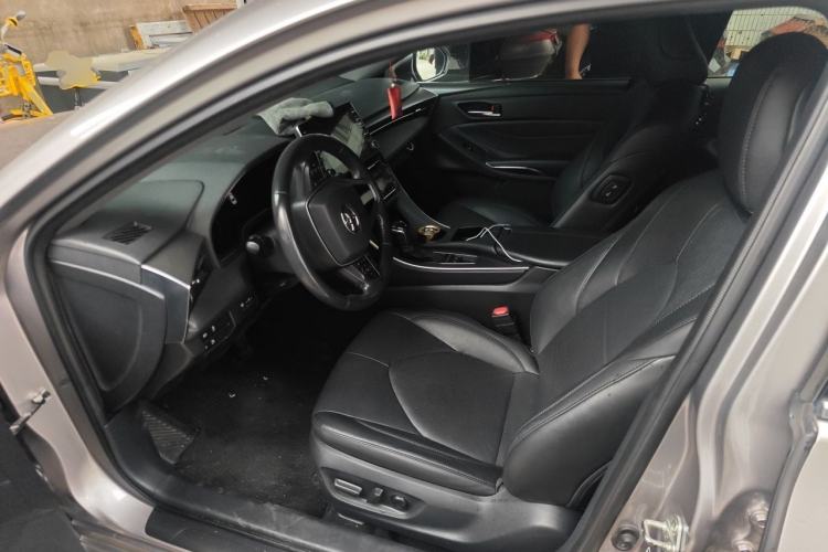Used Toyota Avalon 2019 Dual-Engine 2.5L Luxury Edition China VI Standard Left Front Seat