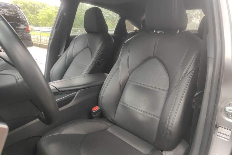 Used Toyota Avalon 2019 2.0L XLE Premium Edition China VI Left Front Seat