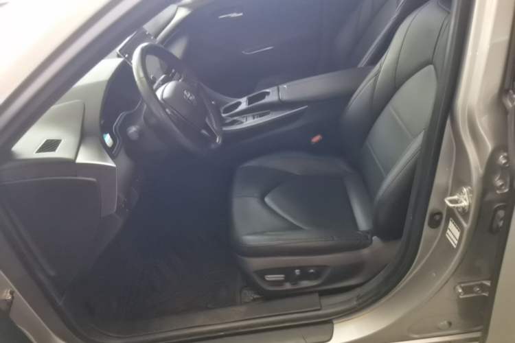 Used Toyota Avalon 2019 Dual-Engine 2.5L Luxury Edition China VI Standard Left Front Seat