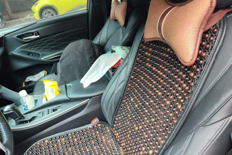 Used Toyota Avalon 2019 Dual-Engine 2.5L XLE Prestige Version China VI Standard Left Front Seat