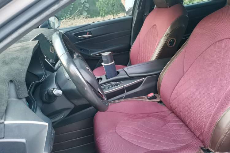 Used Toyota Avalon 2019 Dual-Engine 2.5L Luxury Edition China VI Standard Left Front Seat
