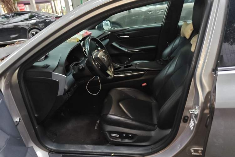 Used Toyota Avalon 2019 2.0L XLE Premium Edition China VI Left Front Seat
