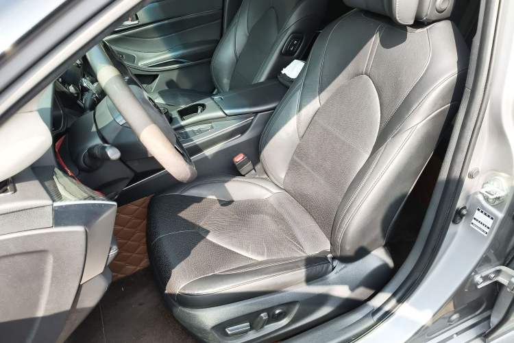 Used Toyota Avalon 2019 2.0L Luxury Edition China VI Standard Left Front Seat