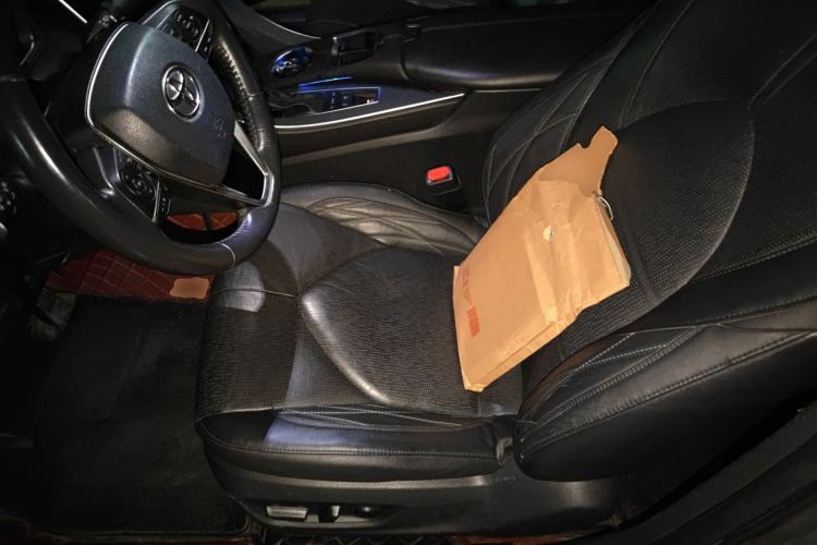 Used Toyota Avalon 2019 Dual-Engine 2.5L XLE Prestige Version China VI Standard Left Front Seat