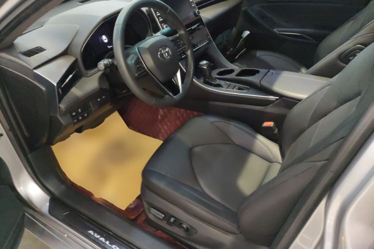 Used Toyota Avalon 2019 2.0L XLE Premium Edition China VI Left Front Seat
