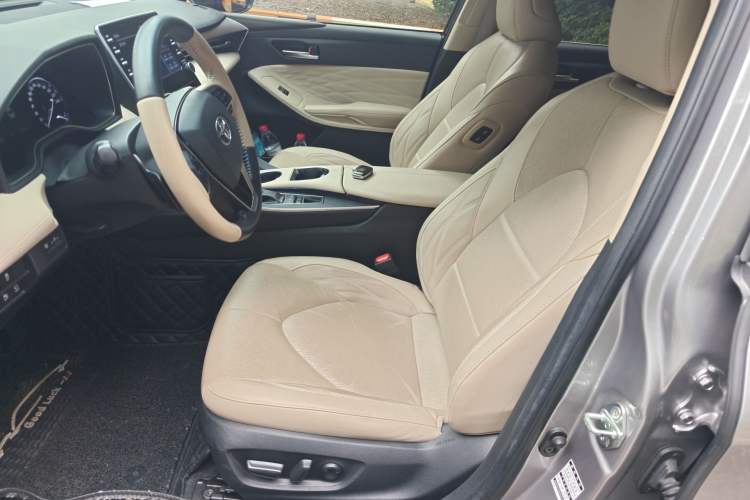 Used Toyota Avalon 2019 2.5L Touring Premium Version China VI Standard Left Front Seat